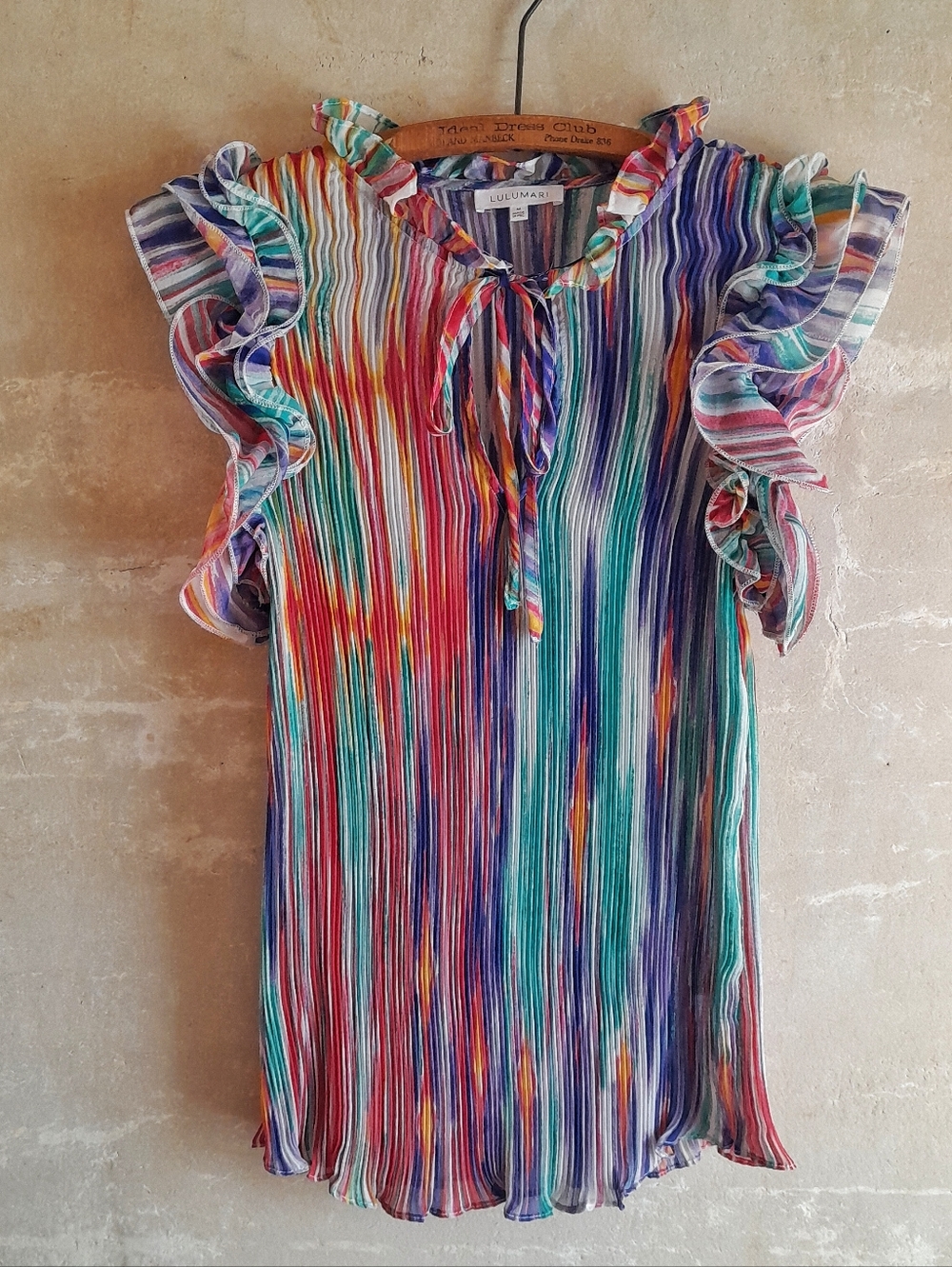 541a. multicolored Lulumari sheer ruffle sleeveless keyhole neck blouse, M